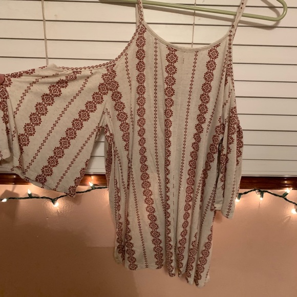 off the shoulder blouse!! - Picture 2 of 3